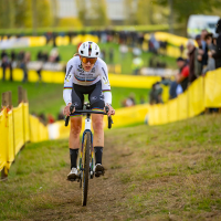 Lucinda Brand rijdt tot 2028 voor Canyon//Sram