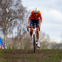 Manon Bakker rijdt komend seizoen voor goed doel Alpe d'HuZes