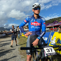 Van der Poel op de MTB  'Zondag eerste echte test'
