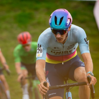 Lander Loockx wint Paris-Camembert 2025