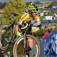 Foto's dames in Ronse