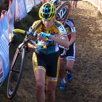 Foto's dames Zonhoven