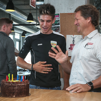 Wereldkampioen van Aert bezoekt Sram en Zipp in Amerika