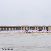 Beeld van het WK veldrijden 2021 vanuit ... de zee