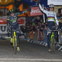 Ereronde, winst en afscheid voor Sven Nys in Waregem