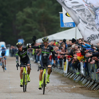 Emotionele sluitingsprijs met Sven Nys en Sven Vanthourenhout