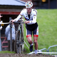 Knappe zege van wereldkampioen Mathieu van der Poel