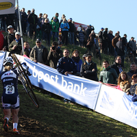 Dames in actie tijdens de 1ste manche van bpost banktrofee