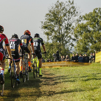 Vier man streed voor winst in Ronse. Wout van Aert pakt 5 op 5.