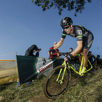 Vier man streed voor winst in Ronse. Wout van Aert pakt 5 op 5.