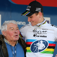 Wereldkampioen Mathieu van der Poel in Lignières-en-Berry