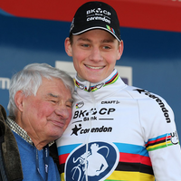 Wereldkampioen Mathieu van der Poel in Lignières-en-Berry