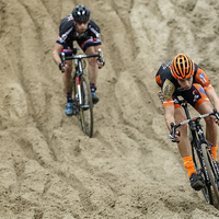 Elite heren: spannende strijd voor de 2de plaats in Zonhoven