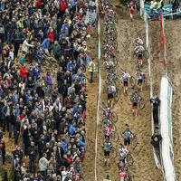 Elite heren: spannende strijd voor de 2de plaats in Zonhoven