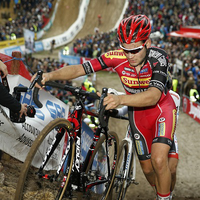 Elite heren: spannende strijd voor de 2de plaats in Zonhoven