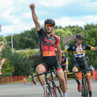 Een sterke Steve Chainel haalt het van de Telenet-Fidea Lions