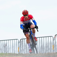 Trotse winnaar Superprestige veldrijden 2022-2023 > Lars van der Haar
