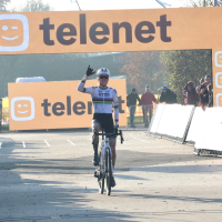 Fem van Empel blijft winnen