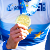 Deschacht-Hens, Crelan-Corendon en Pauwels Sauzen-Altez Industriebouw pakken elk een Europese titel