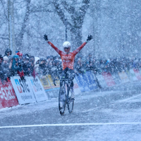 Alvarado juicht in de Molse sneeuw