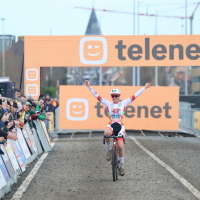 Amandine Fouquenet wint slotmanche van de Superprestige