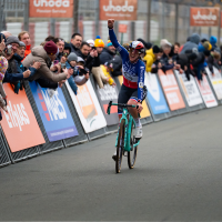 Knappe overwinning voor Amandine Fouquenet