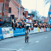 Van der Poel scoort met in totaal 6 zeges