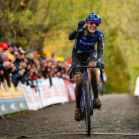 Lucinda Brand wint de Koppenbergcross 2025