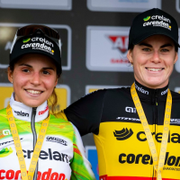 Ploeggenotes Sara Casasola en Marion Norbert-Riberolle zijn klaar voor de Koppenberg