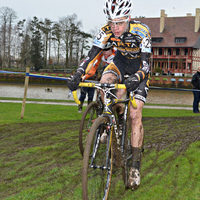 Nieuwelingen en junioren in Zonnebeke