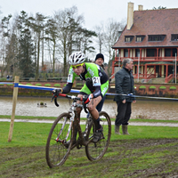 Nieuwelingen en junioren in Zonnebeke