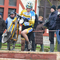 Nieuwelingen en junioren in Zonnebeke