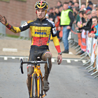 Nieuwelingen en junioren in Zonnebeke