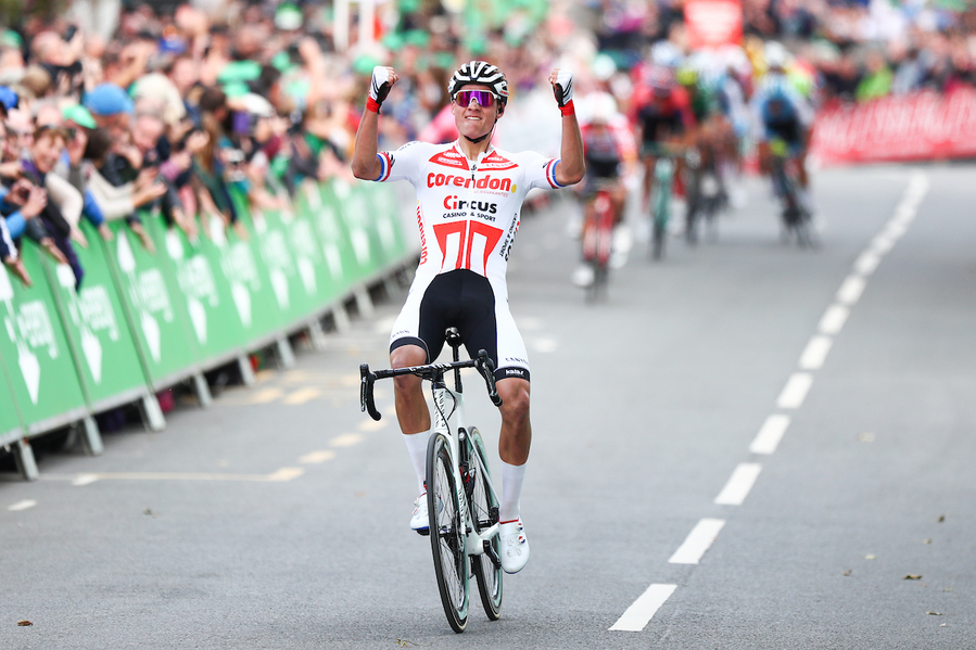 Mathieu van der Poel wint overtuigend stage 4 in Tour of Britain 