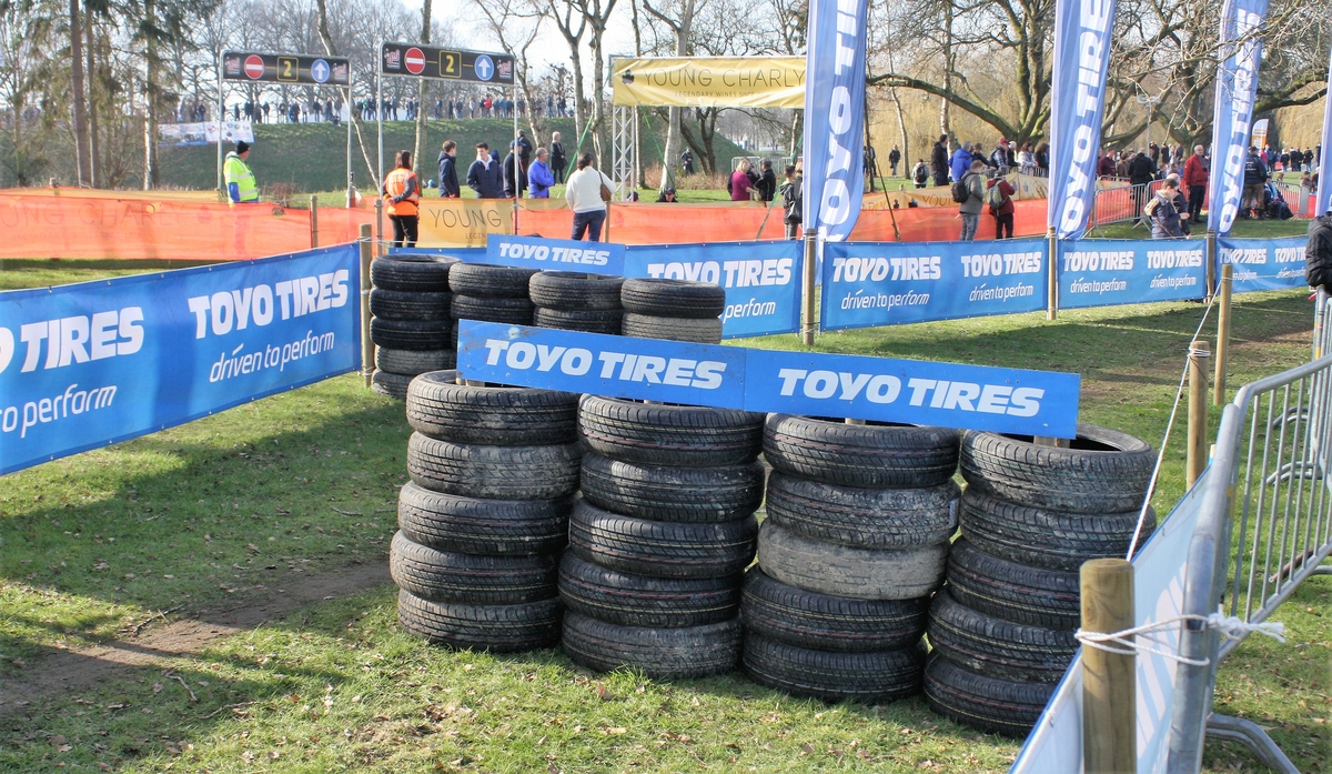 IMG_9793 Toyo Tires.jpg (864 KB)