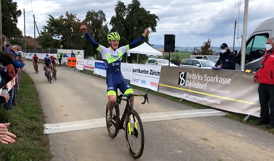 Kevin Kuhn zegevierde in oudste Zwitserse cross