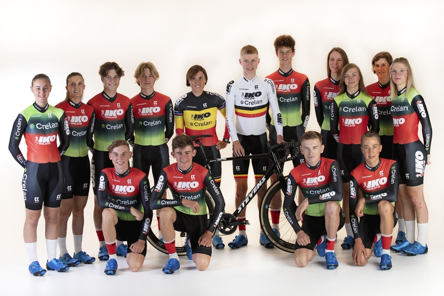 Teamfoto 2020 2021 credit Photopress.jpg (378 KB)