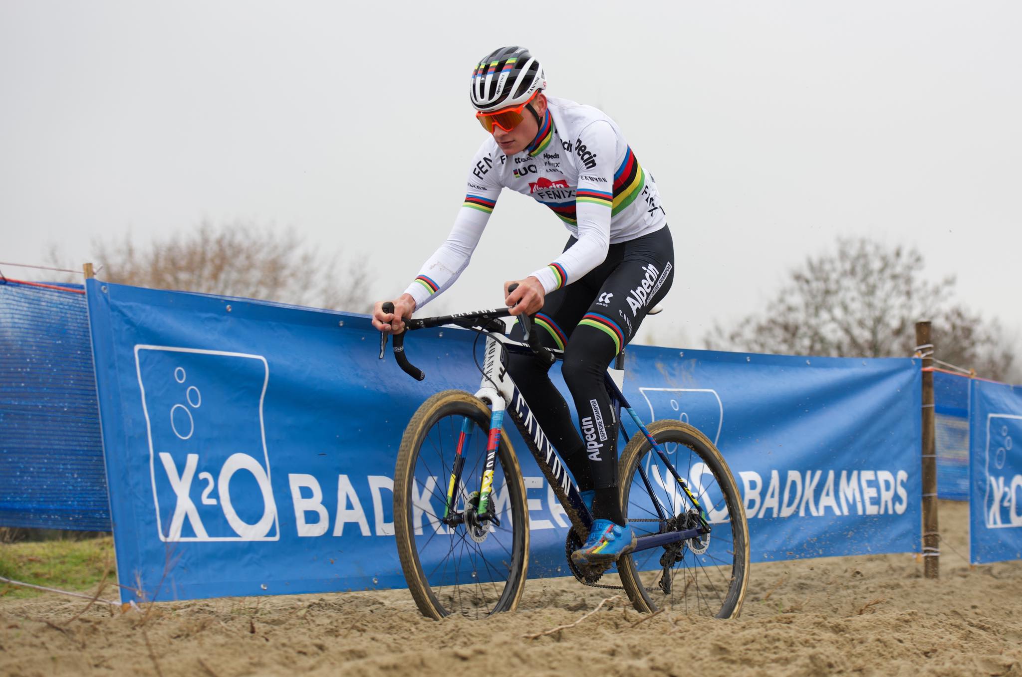 Mathieu van der Poel start week later aan veldritseizoen