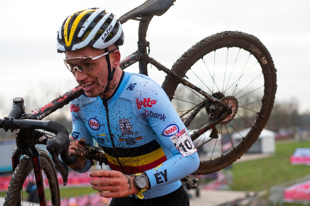 Deschacht-Hens-Maes CX Team verwelkomt Anton Ferdinande