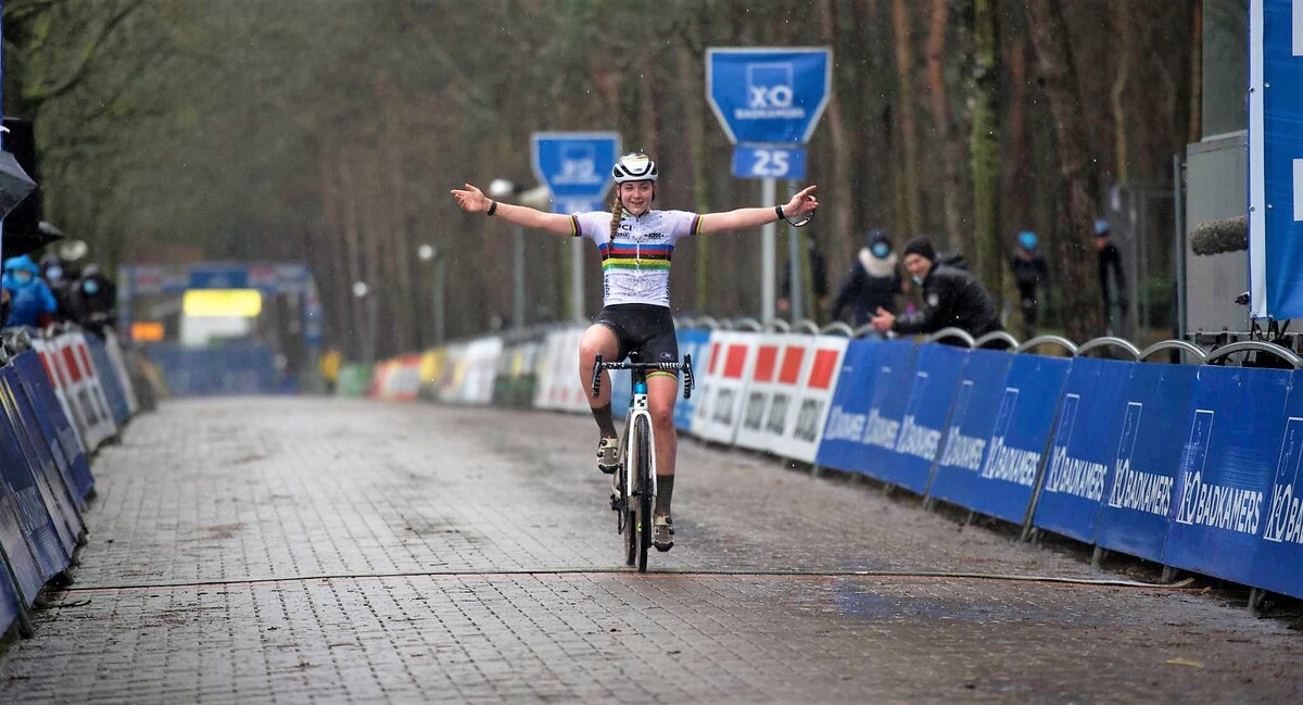 Zoe Bäckstedt wordt vanaf augustus stagiaire bij EF-Education Tibco SVB