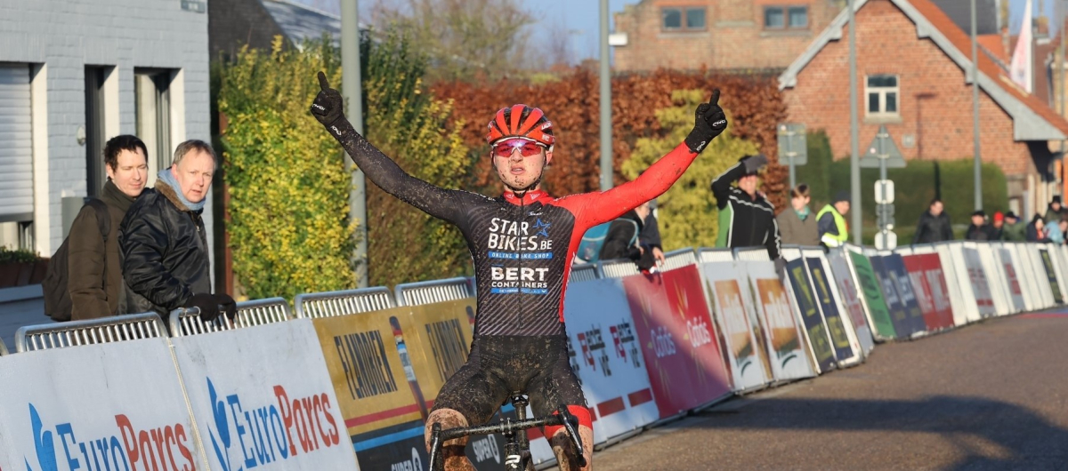 Brent Lippens zat zondag een eerste keer op de crossfiets