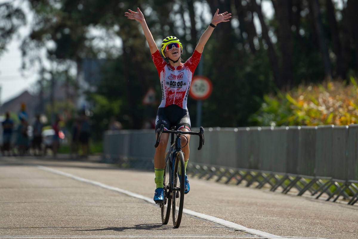 Zita Peeters en Sanne Laurijssen imponeren bij dames jeugd.