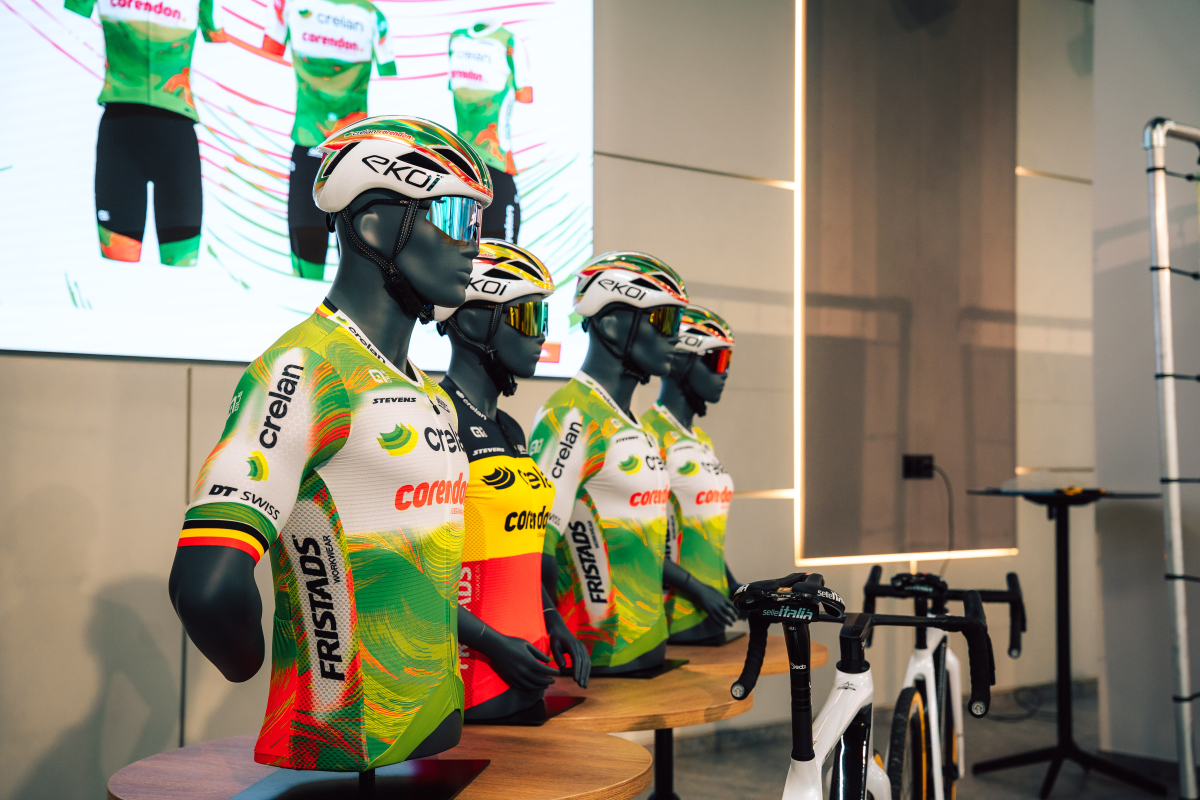 Persconferentie Crelan-Corendon-11.jpg (1014 KB)