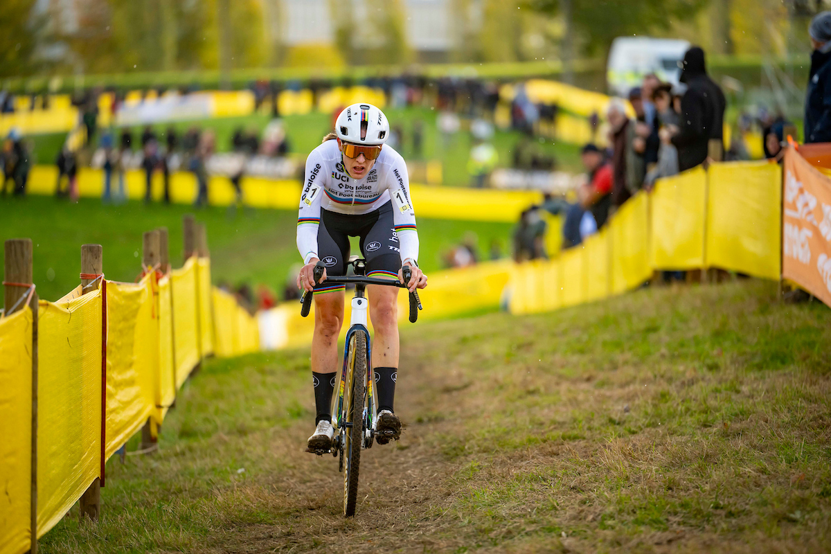 Lucinda Brand rijdt tot 2028 voor Canyon//Sram