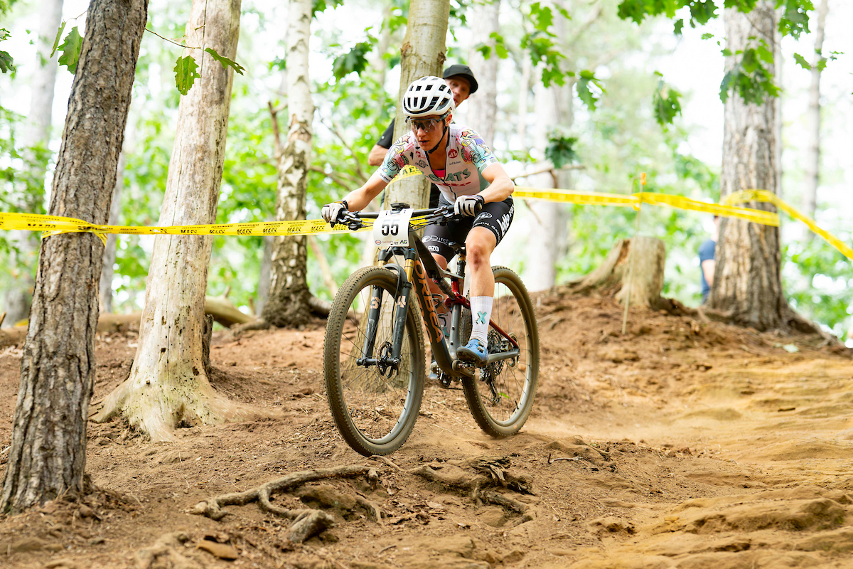 Alicia Franck pakt twee zilveren medailles op BK MTB