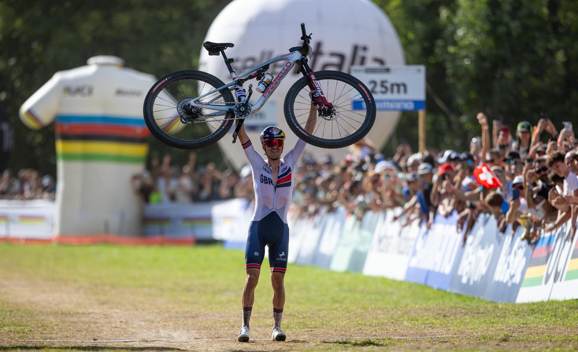Pidcock verovert wederom wereldtitel MTB XCO