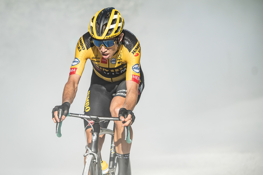 Wout van Aert heel knap derde in Alpenetappe