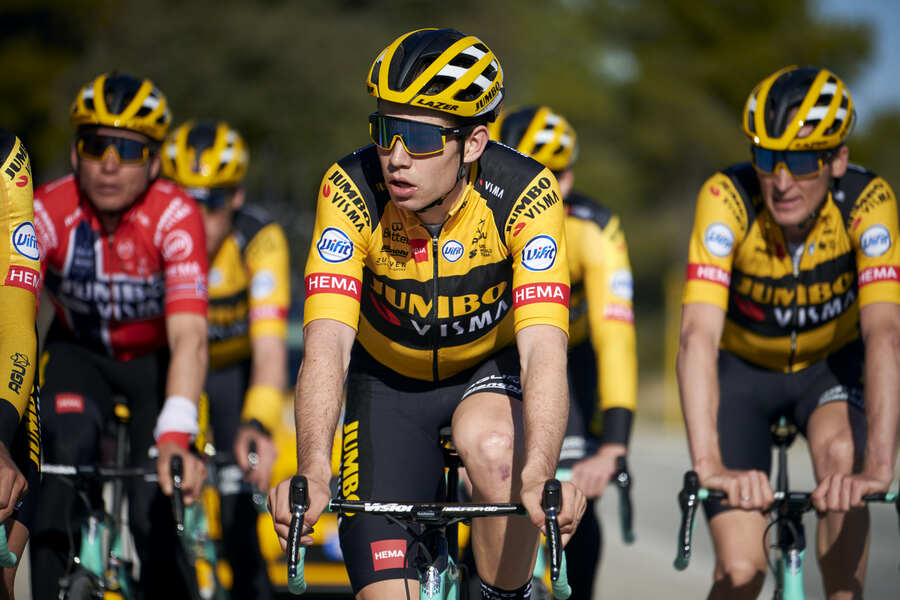 Wout van Aert van start in Milaan-Turijn