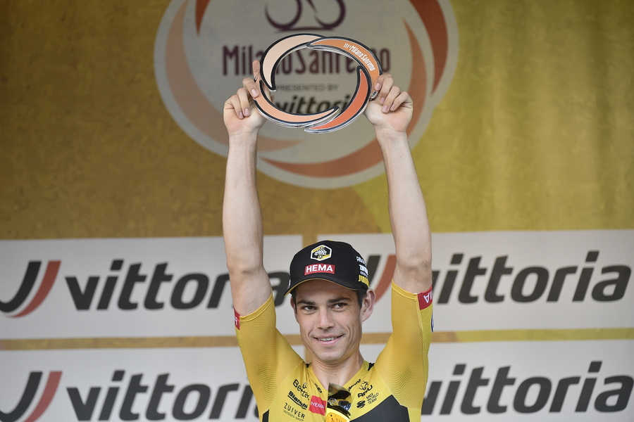 Wout wint Milaan Sanremo 2020 torfee credit LaPresse.jpg (383 KB)