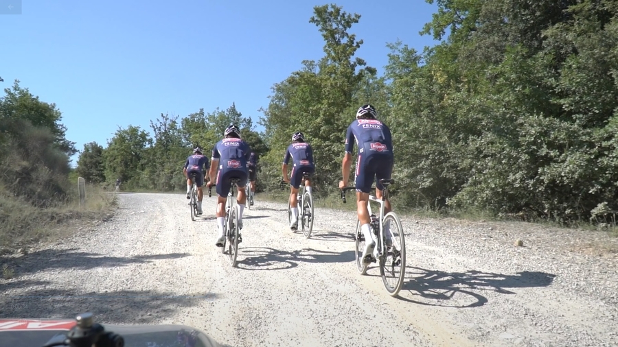 TFA Alpecin Fenix strade credit foto team.jpg (348 KB)